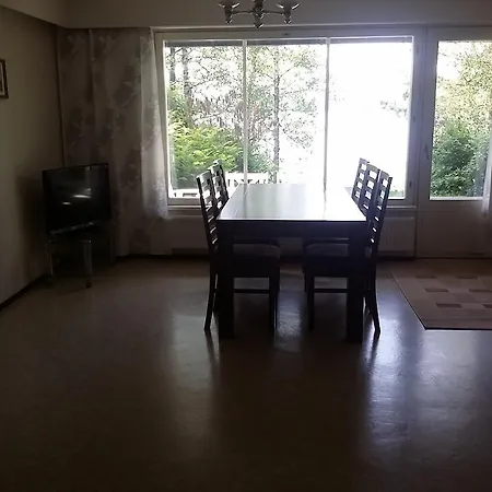 Leinon Apartment *